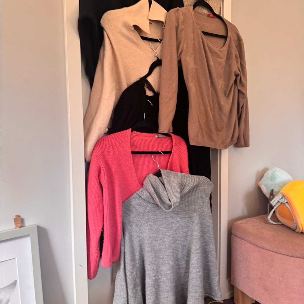 Cozy Women's Sweater Collection - Multiple Colors - Picture 2 of 8